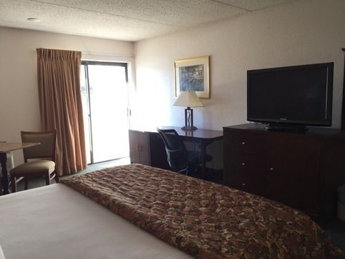 Travelodge By Wyndham Hotel